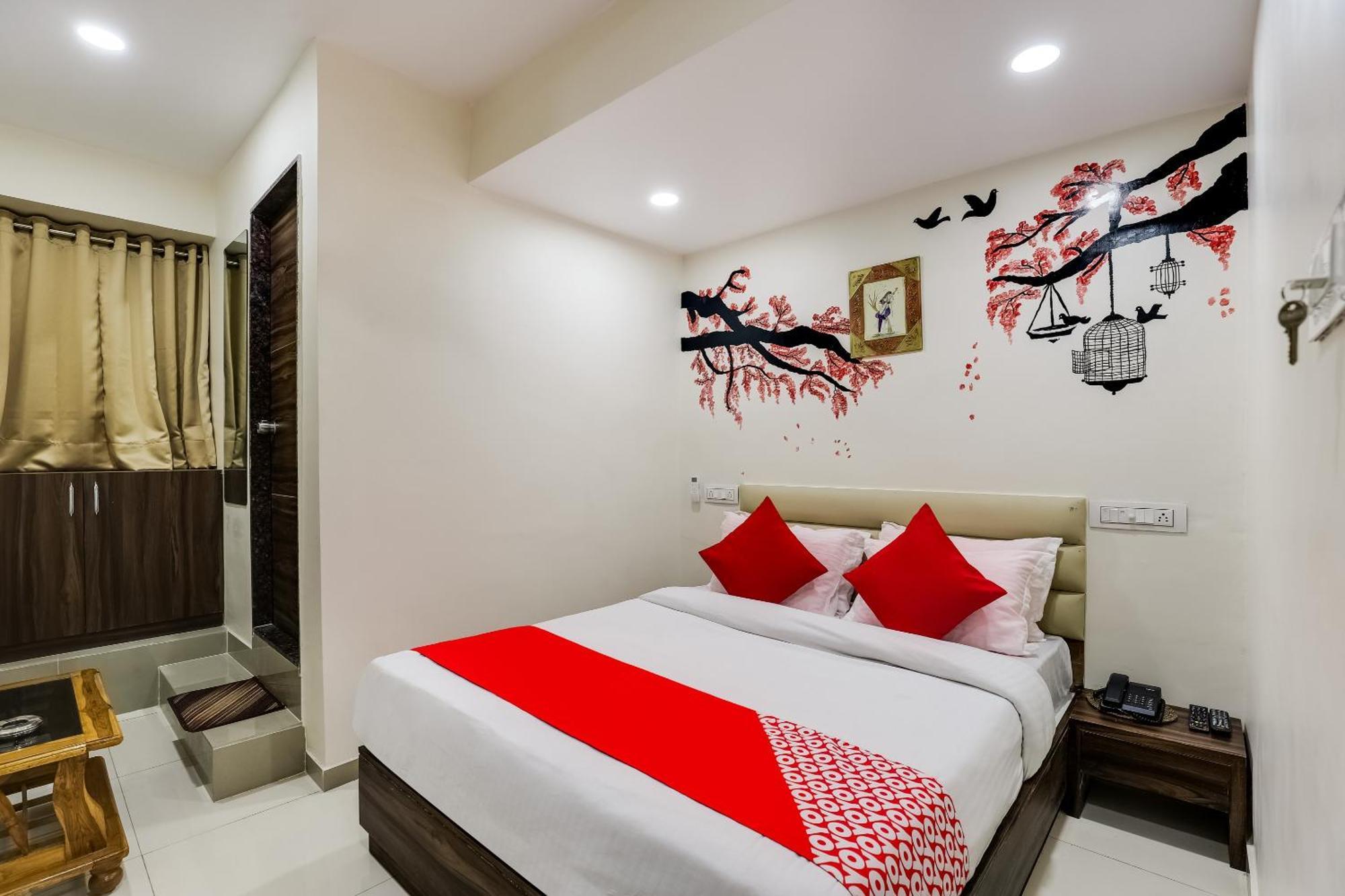 Collection O Hotel Alice Ahmedabad Exterior photo